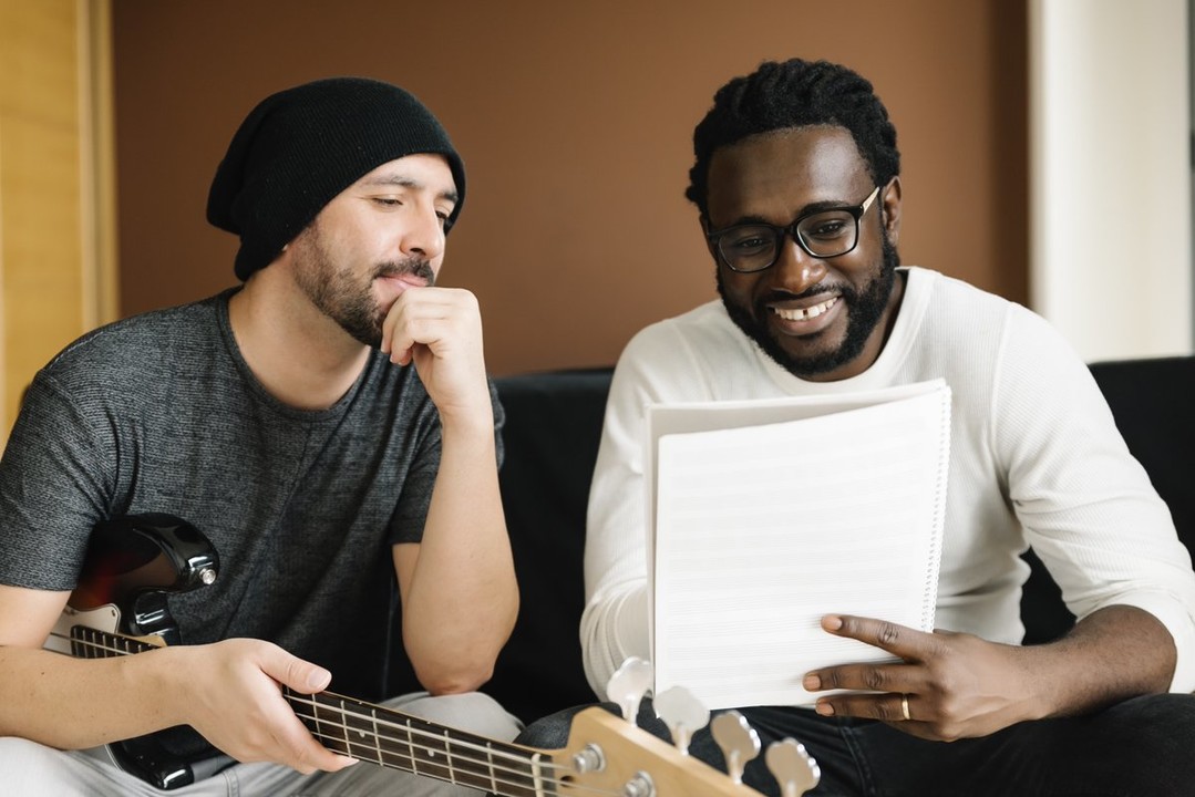 The Role of a Singer-Songwriter Coach Elevating Your Musical Journey