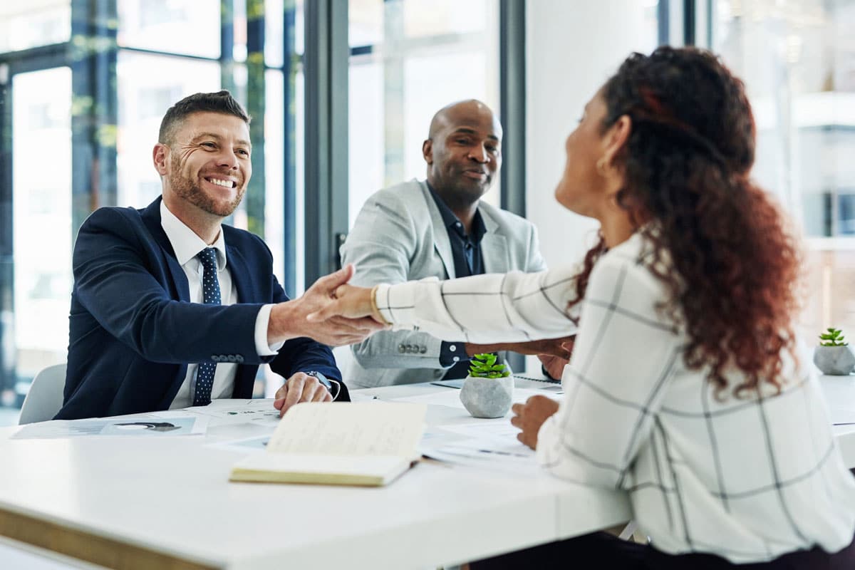 What Is a Sale Closer? Skills, Strategies, and How to Become One
